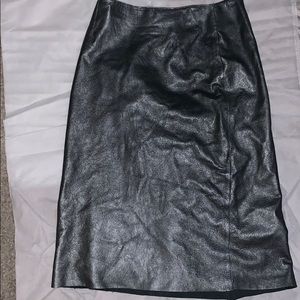 🔥🔥Women’s BCBG leather skirt Sz 10 worn once🔥🔥
